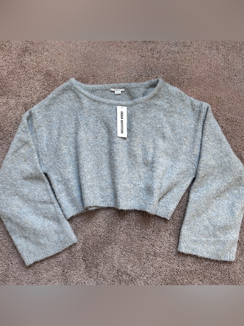 NWT Kimchi Blue Juniper Cropped Sweater Size Medium Off Shoulder Bouclé - Picture 2 of 11